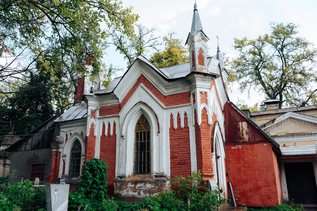 Архитектура вечности: надгробия Арского кладбища Казани — фото 3