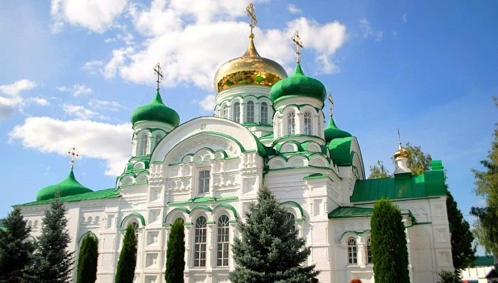 Чудеса Татарстана: Свияжск, Раифский монастырь и Храм всех религий — фото 7