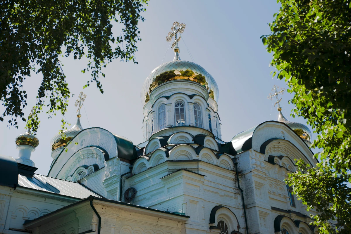 Свияжск, Раифский монастырь и Храм всех религий (туда на автобусе, обратно на теплоходе) — фото 9
