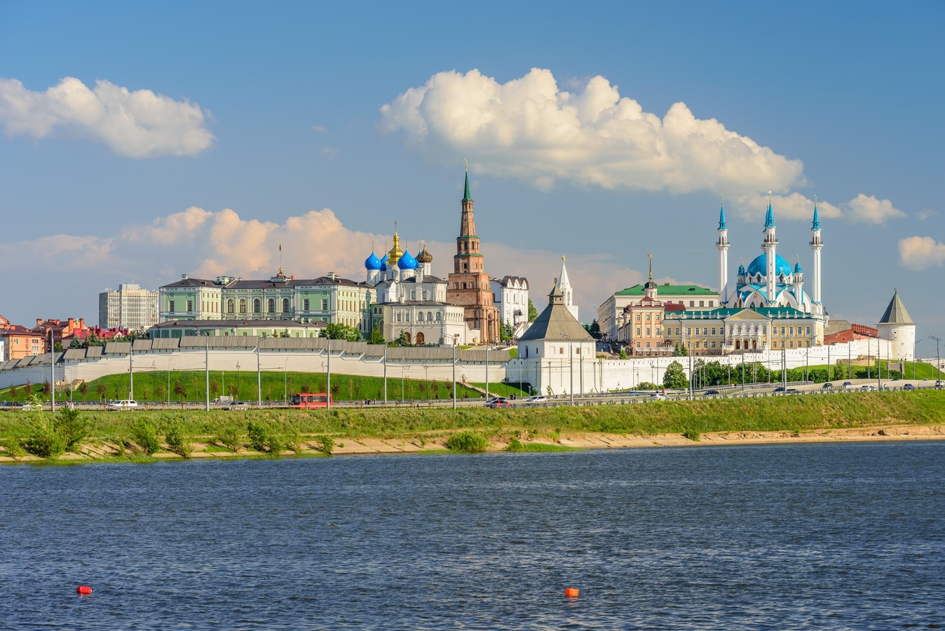 Казань — место встречи двух миров