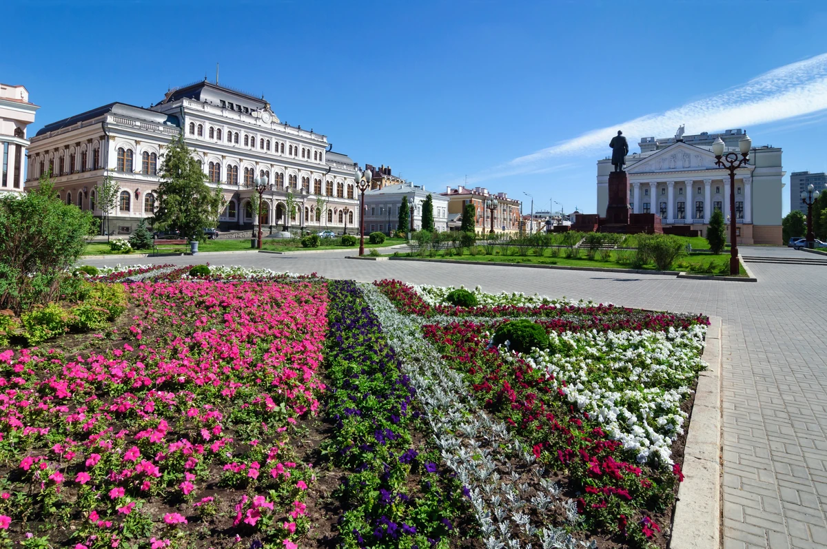 Площадь Свободы и Красная слобода: Казань парадная и душевная — фото 6