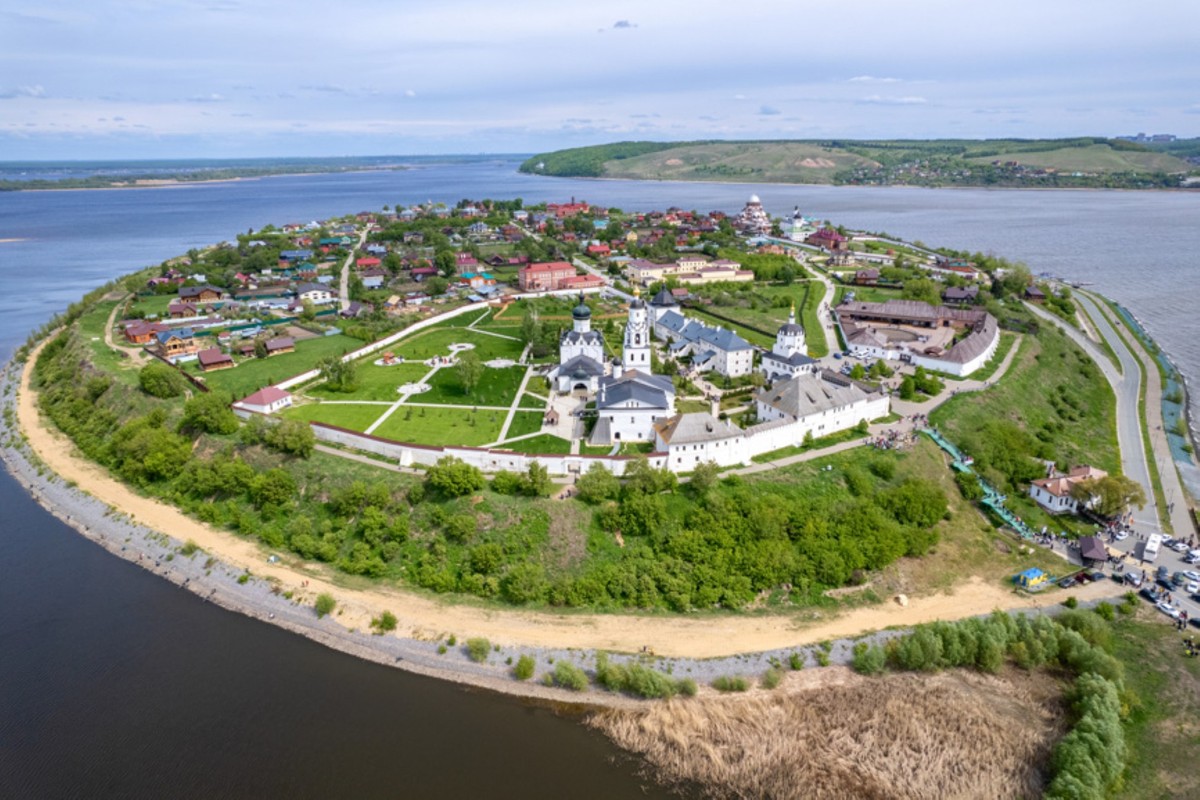 2 в 1: остров-град Свияжск + Голубые озёра или Вселенский храм — фото 3