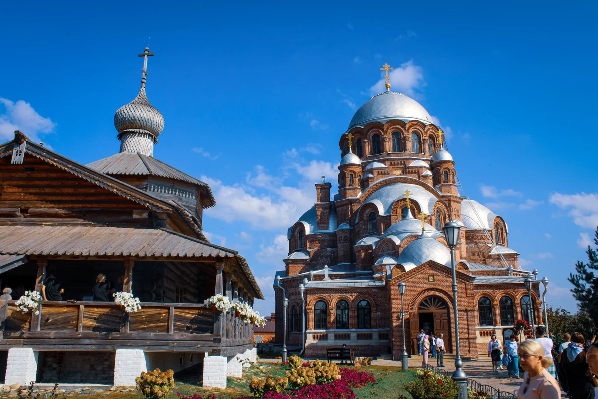 Три главных чуда Татарстана: Раифа, Свияжск и Храм всех религий — фото 2